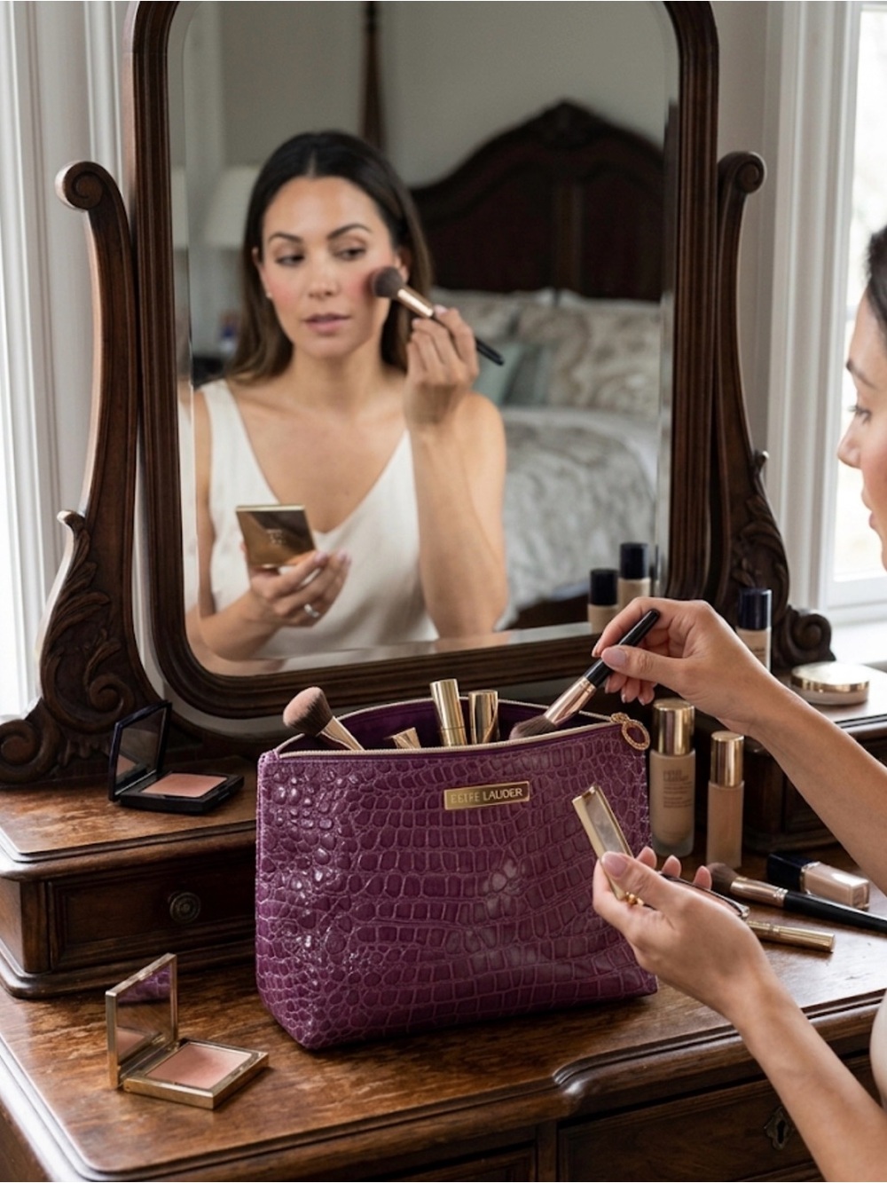 Estee Lauder LG Purple Cosmetic Bag